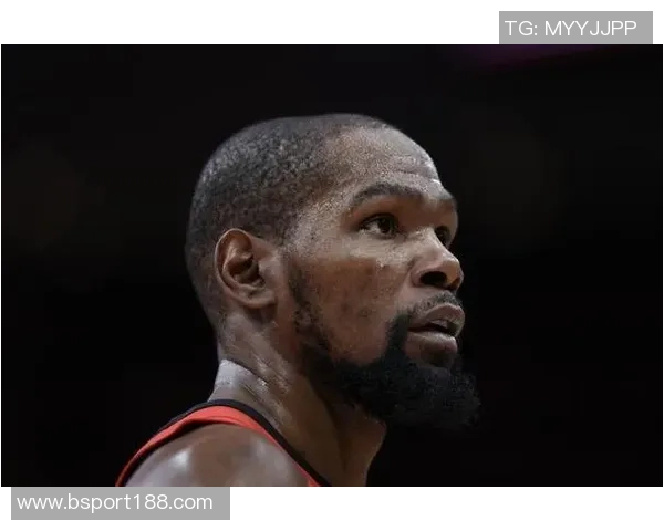 KD本赛季场均上场时间达到369分钟排名联盟第三仅次于马克西和阿门 KD本赛季场均上场时间达到369分钟排名联盟第三仅次于马克西和阿门