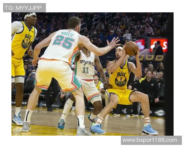 凯尔登赞文班关键时刻表现决定比赛胜负展现出色球技