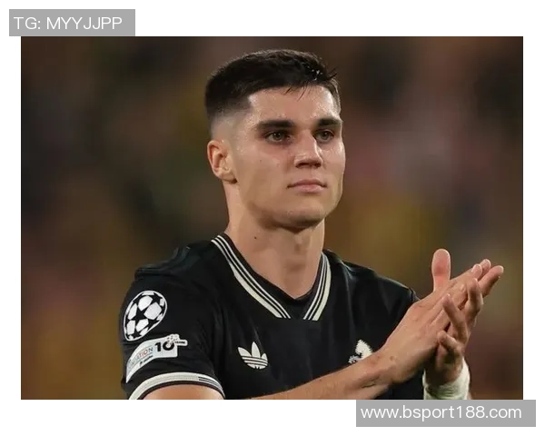 斯基拉透露塞内西经纪人将与尤文谈判争取今夏免签机会 斯基拉透露塞内西经纪人将与尤文谈判争取今夏免签机会